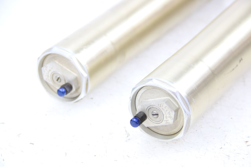 photo de OSŁONA WIDEŁEK ZAWIESZENIA PRZEDNIEGO HONDA CRF 250 (2010 - 2013) - Szczegóły charakterystyczne