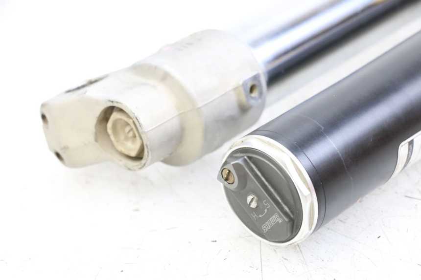 photo de OSŁONA WIDEŁEK ZAWIESZENIA PRZEDNIEGO HONDA CRF R 250 (2020 - 2021) - Kontrola wizualna