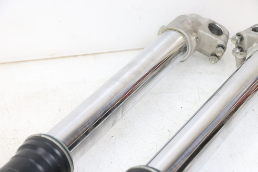 photo de OSŁONA WIDEŁEK ZAWIESZENIA PRZEDNIEGO HONDA CRF R 250 (2020 - 2021) - Punkty mocowania