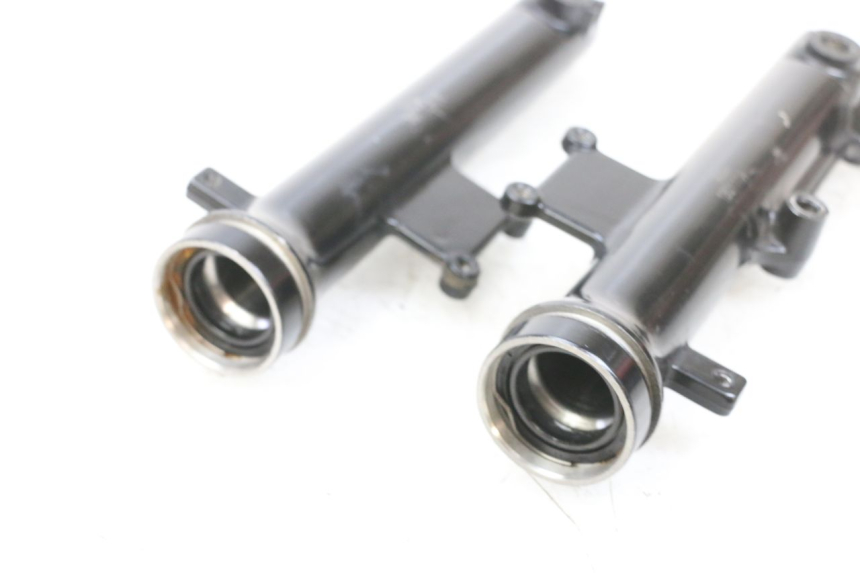 photo de OSŁONA WIDEŁEK ZAWIESZENIA PRZEDNIEGO SYM CROX 4T 50 (2016 - 2023) - Zoom stanu zużycia