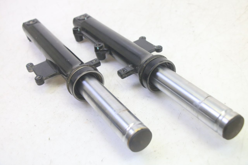 photo de OSŁONA WIDEŁEK ZAWIESZENIA PRZEDNIEGO SYM CROX 4T 50 (2016 - 2023) - Część sprawdzona