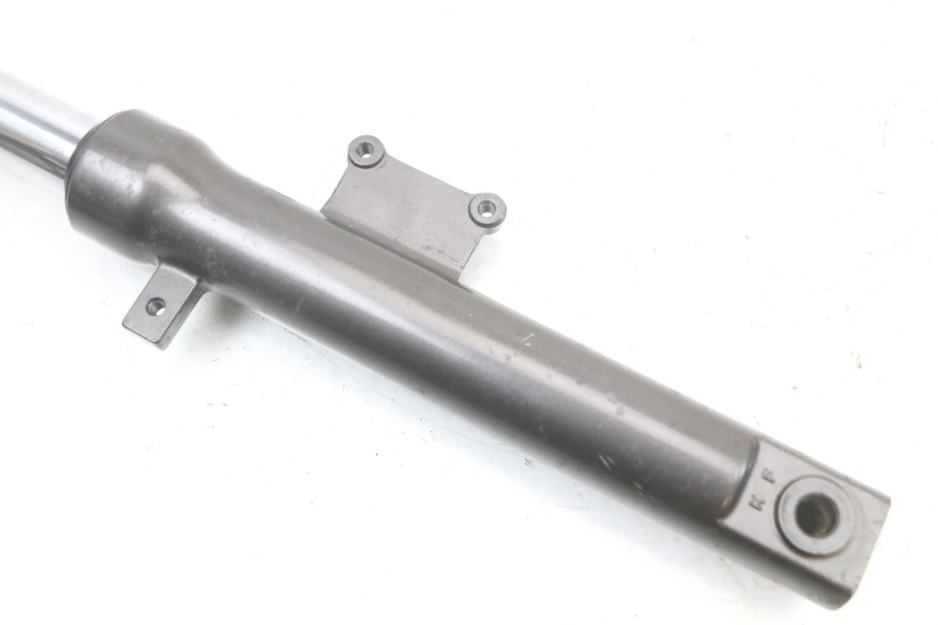 photo de PRAWY TUBUS WIDEŁEK KYMCO AGILITY 4T 50 (2005 - 2018) - Zoom stanu zużycia