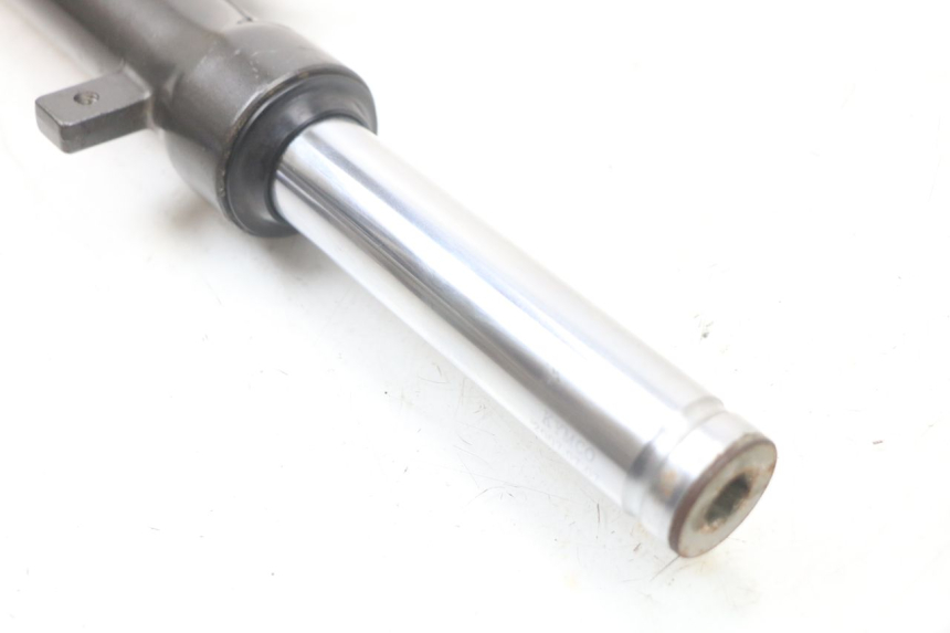 photo de PRAWY TUBUS WIDEŁEK KYMCO AGILITY 4T 50 (2005 - 2018) - Stan powierzchni