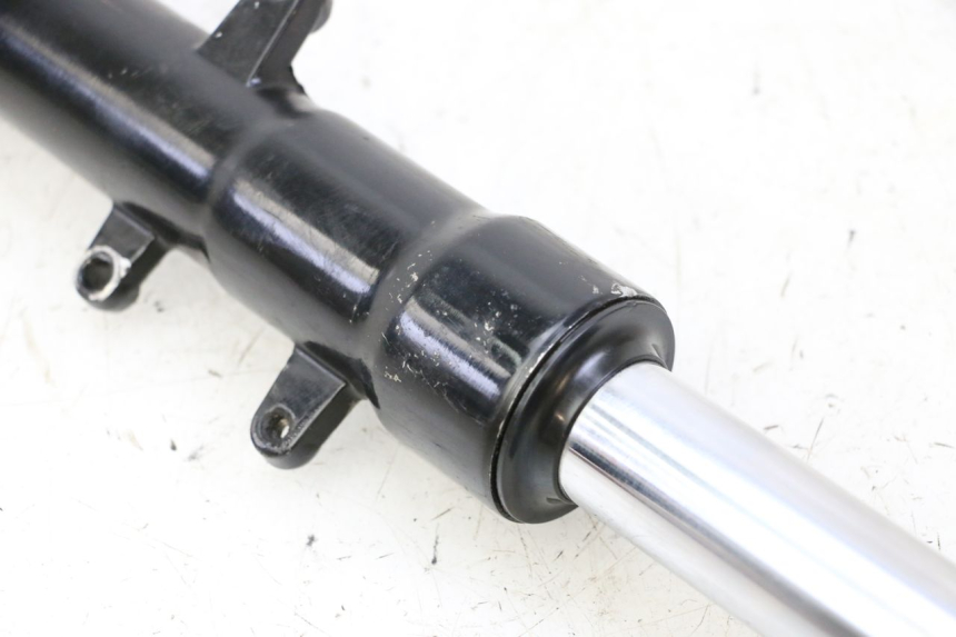 photo de PRAWY POKROWIEC WIDEŁEK ORCAL CAVARO 4T 50 (2019 - 2023) - Zoom stanu zużycia