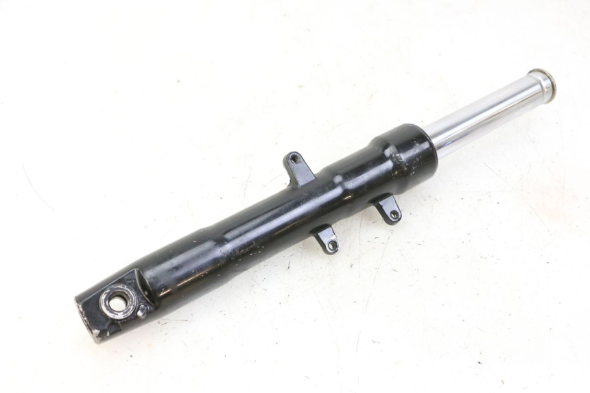 photo de PRAWY POKROWIEC WIDEŁEK ORCAL CAVARO 4T 50 (2019 - 2023) - Inny kąt widzenia