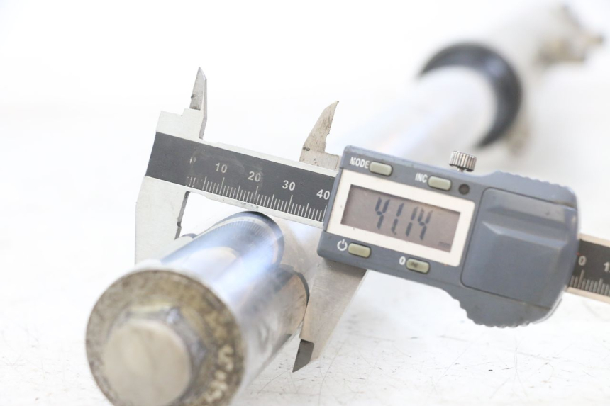 photo de PRAWY POKROWIEC WIDEŁEK YAMAHA FJ 3CX 1200 (1986 - 1996) - Zoom stanu zużycia