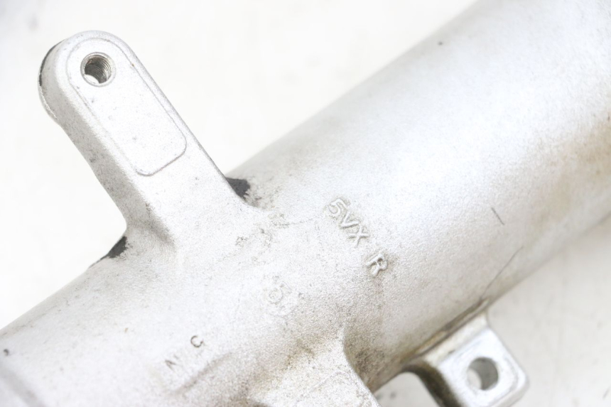 photo de PRAWY TUBUS WIDEŁEK YAMAHA FZ6 N FAZER 600 (2004 - 2006) - Zbliżenie techniczne