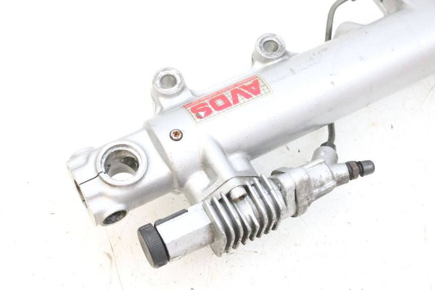 photo de PRAWY TUBUS WIDEŁEK KAWASAKI GPZ RX 1000 (1986 - 1988) - Zbliżenie komponentów