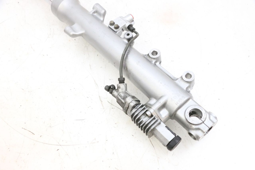 photo de PRAWY TUBUS WIDEŁEK KAWASAKI GPZ RX 1000 (1986 - 1988) - Zoom stanu zużycia