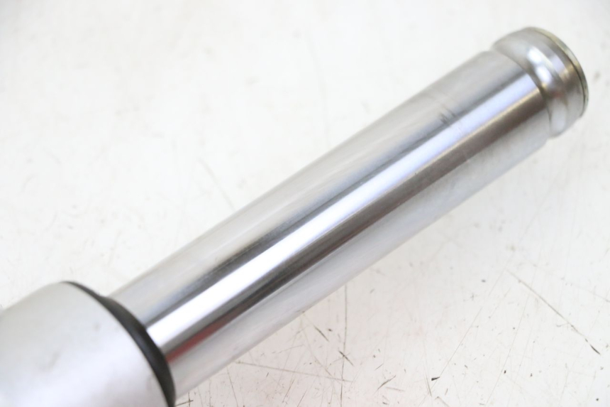 photo de PRAWY TUBUS WIDEŁEK PEUGEOT KISBEE 4T 50 (2018 - 2022) - Stan powierzchni