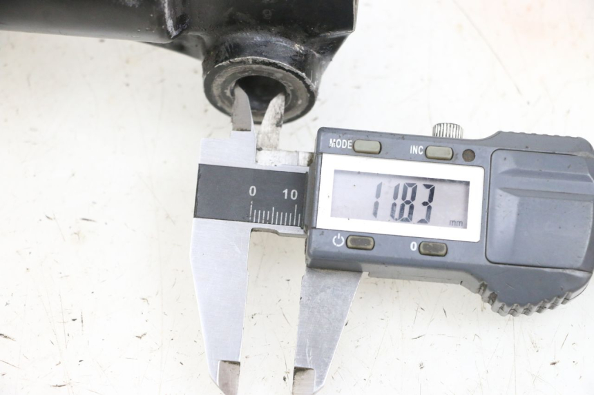 photo de PRAWY TUBUS WIDEŁEK YAMAHA TTR 125 (2000 - 2020) - Zoom stanu zużycia