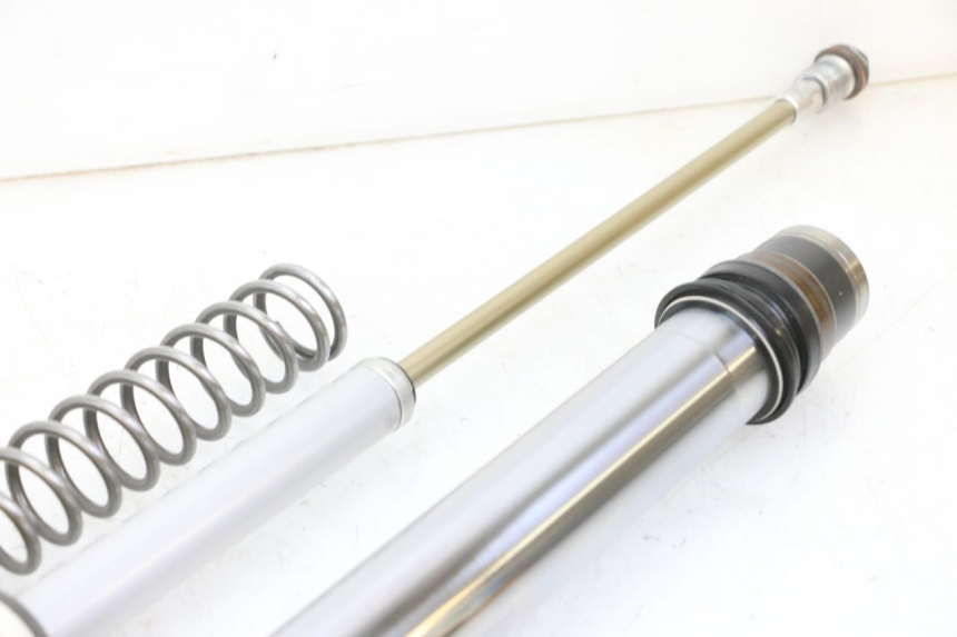 photo de PRAWY TUBUS WIDEŁEK YAMAHA YZF YZ-F 450 (2014 - 2016) - Zdjęcie dodatkowe