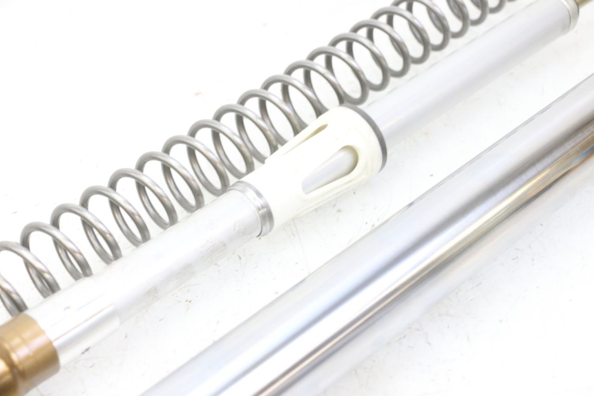 photo de PRAWY TUBUS WIDEŁEK YAMAHA YZF YZ-F 450 (2014 - 2016) - Kontrola wizualna