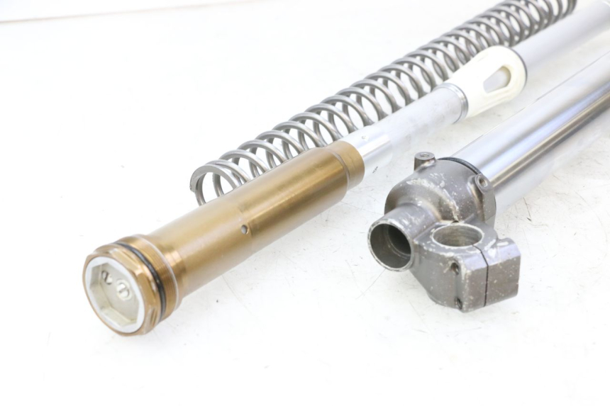 photo de PRAWY TUBUS WIDEŁEK YAMAHA YZF YZ-F 450 (2014 - 2016) - Struktura - zbliżenie