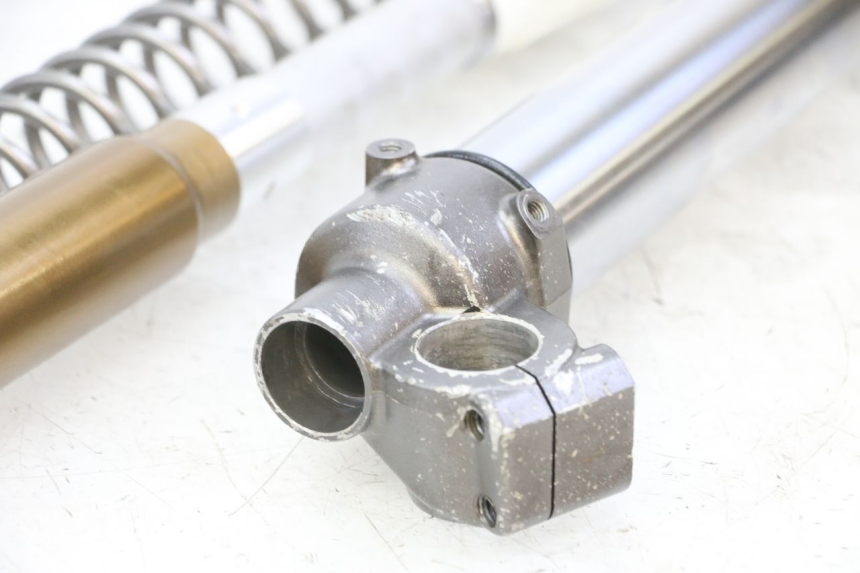 photo de PRAWY TUBUS WIDEŁEK YAMAHA YZF YZ-F 450 (2014 - 2016) - Alternatywny kąt