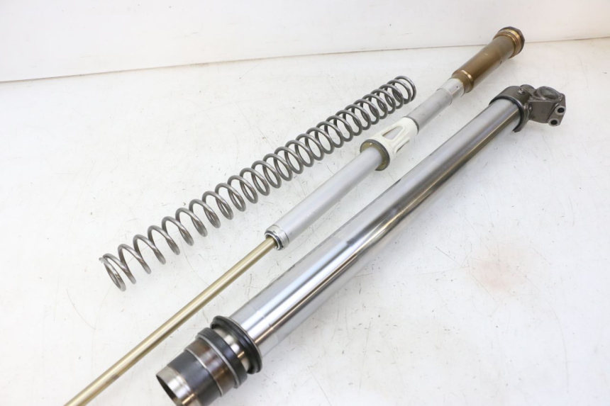 photo de PRAWY TUBUS WIDEŁEK YAMAHA YZF YZ-F 450 (2014 - 2016) - Stan powierzchni