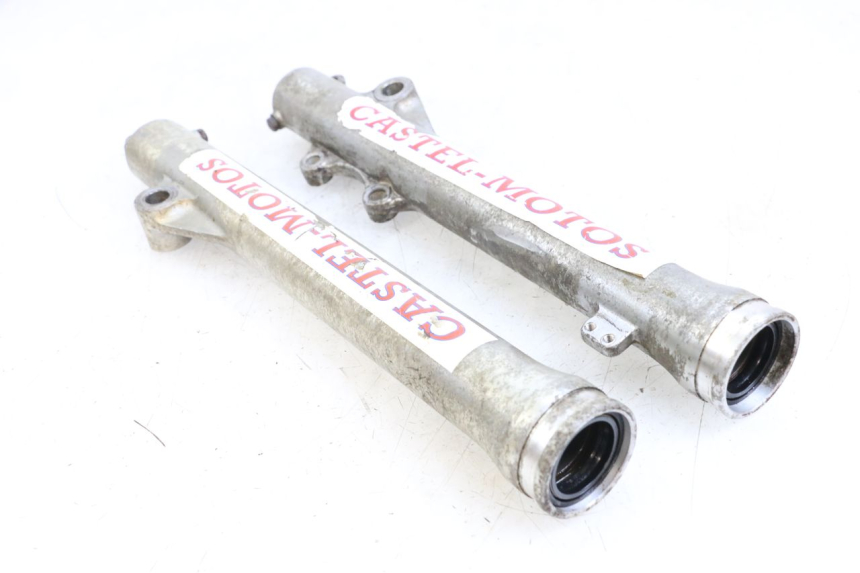 photo de OSŁONA WIDEŁEK ZAWIESZENIA PRZEDNIEGO YAMAHA DTLC 125 (1982 - 1987) - Inny kąt widzenia