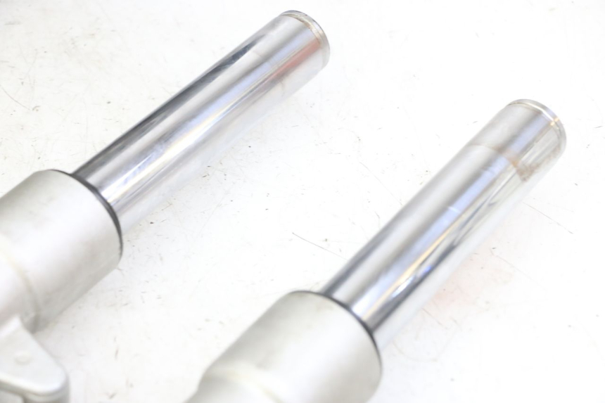 photo de OSŁONA WIDEŁEK AMORTYZATORA PRZEDNIEGO PEUGEOT ELYSTAR 125 (2002 - 2007) - Punkty mocowania