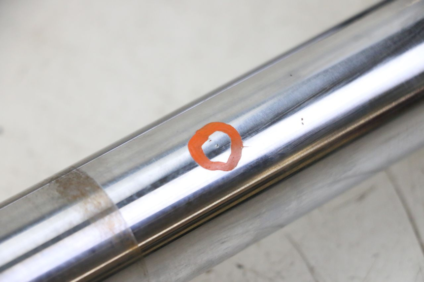 photo de OSŁONA WIDEŁEK ZAWIESZENIA PRZEDNIEGO PEUGEOT ELYSTAR 50 (2002 - 2014) - Oznaczenia i referencje