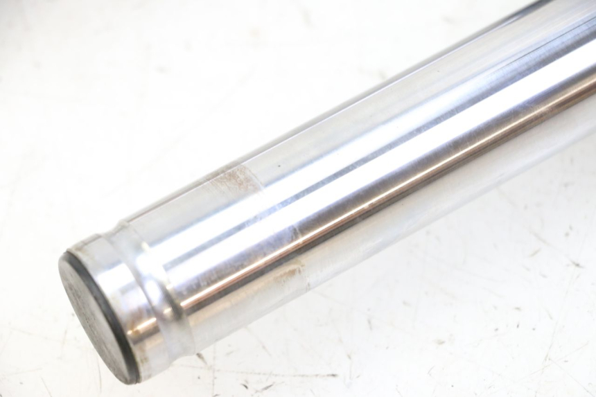 photo de OSŁONA WIDEŁEK ZAWIESZENIA PRZEDNIEGO HONDA FES S-WING SWING ABS 125 (2007 - 2015) - Zbliżenie techniczne