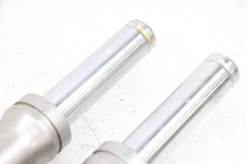 photo de OSŁONA WIDEŁEK ZAWIESZENIA PRZEDNIEGO SYM FIDDLE 2 S 125 (2012 - 2014) - Zbliżenie komponentów