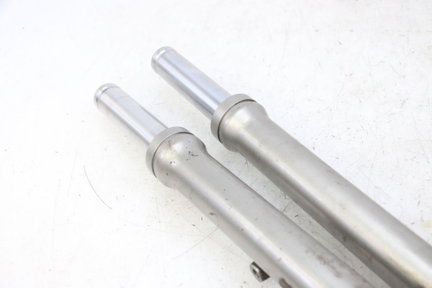 photo de OSŁONA WIDEŁEK ZAWIESZENIA PRZEDNIEGO SYM FIDDLE 2 S 125 (2012 - 2014) - Inny kąt widzenia