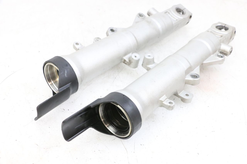 photo de OSŁONA WIDEŁEK ZAWIESZENIA PRZEDNIEGO YAMAHA FJR ABS 1300 (2006 - 2012) - Część sprawdzona