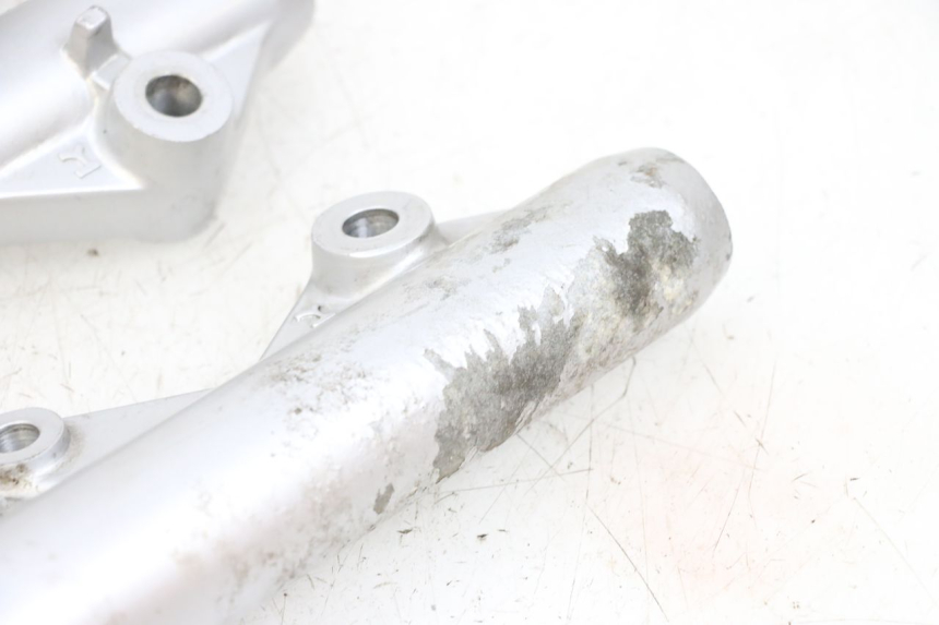 photo de OSŁONA WIDEŁEK ZAWIESZENIA PRZEDNIEGO MBK FLAME X 125 (2007 - 2016) - Oznaczenia i referencje