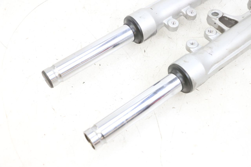 photo de OSŁONA WIDEŁEK AMORTYZATORA MBK FLIPPER 115 (2013 - 2017) - Oznaczenia i referencje