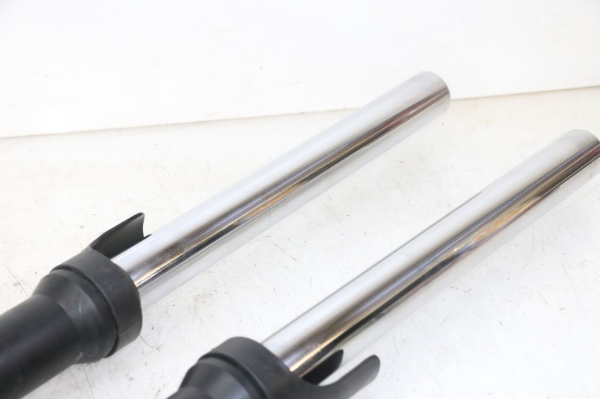 photo de OSŁONA WIDEŁEK ZAWIESZENIA PRZEDNIEGO YAMAHA FZ6 FAZER S2 600 (2007 - 2011) - Część sprawdzona