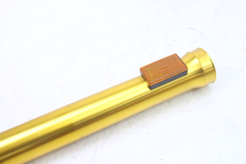 photo de OSŁONA WIDEŁEK ZAWIESZENIA PRZEDNIEGO BMW G310 R 310 (2016 - 2020) - Zoom stanu zużycia