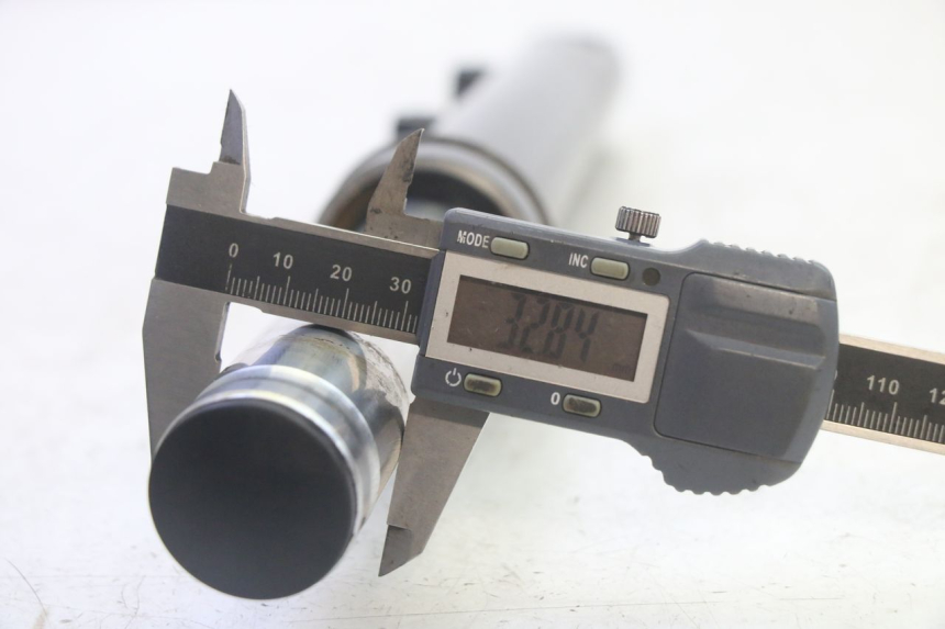 photo de LEWY POKROWIEC WIDEŁEK SYM FIDDLE 3 III 125 (2014 - 2020) - Szczegóły charakterystyczne