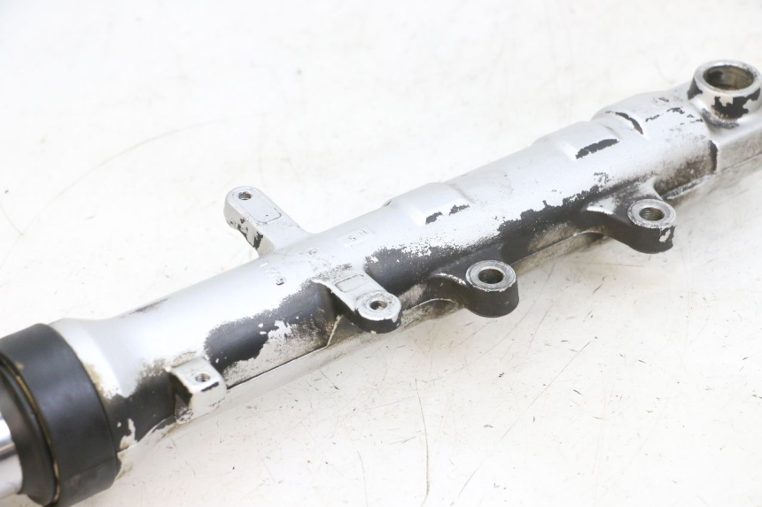 photo de LEWY POKROWIEC WIDEŁEK YAMAHA FZ6 N FAZER 600 (2004 - 2006) - Zoom stanu zużycia