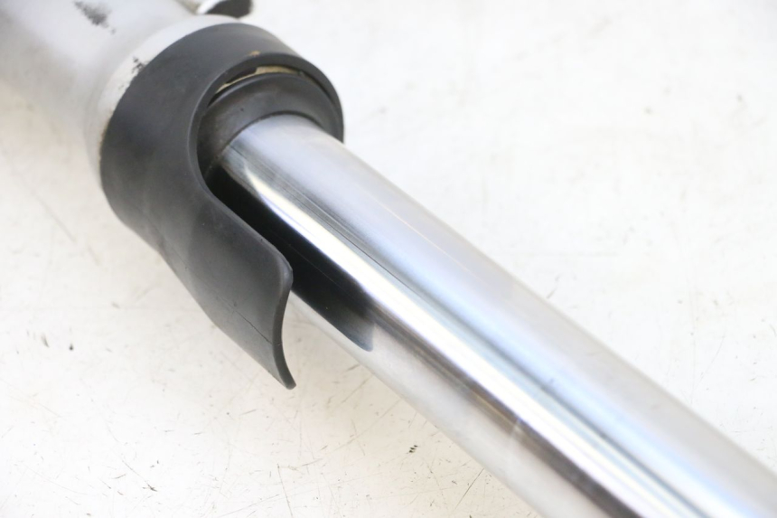 photo de LEWY POKROWIEC WIDEŁEK YAMAHA FZ6 N FAZER 600 (2004 - 2006) - Inny kąt widzenia