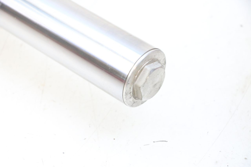 photo de LEWY POKROWIEC WIDEŁEK YAMAHA FZ6 N FAZER 600 (2004 - 2006) - Zbliżenie techniczne