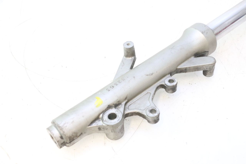 photo de LEWE RURKA WIDEŁEK YAMAHA YP MAJESTY 125 (1998 - 2001) - Oznaczenia i referencje
