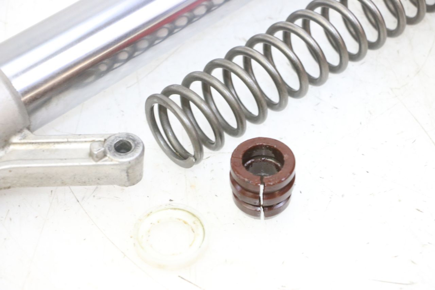 photo de LEWY POKROWIEC WIDEŁEK YAMAHA YZ 125 (1998 - 2005) - Widok z bliska