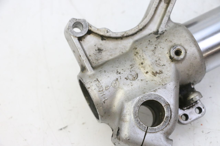 photo de LEWY POKROWIEC WIDEŁEK YAMAHA YZ 125 (1998 - 2005) - Punkty mocowania