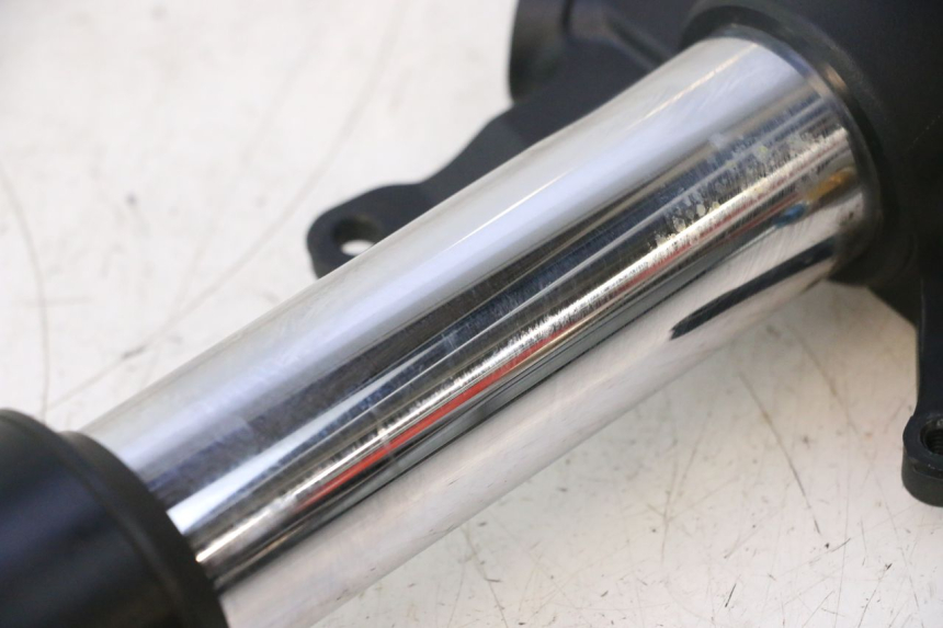 photo de LEWA TUBA WIDEŁ YAMAHA YZF R6 600 (2008 - 2009) - Oznaczenia i referencje