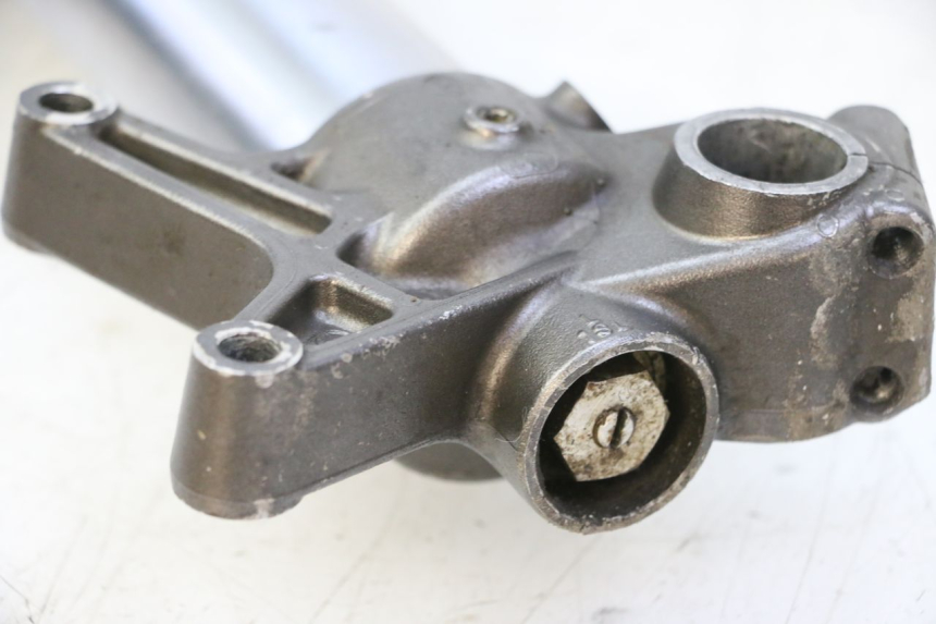 photo de LEWY POKROWIEC WIDEŁEK YAMAHA YZF YZ-F 450 (2014 - 2016) - Szczegóły charakterystyczne