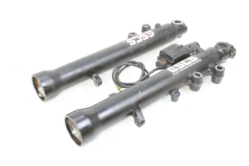 photo de OSŁONA WIDEŁEK ZAWIESZENIA PRZEDNIEGO KAWASAKI GPX R WARBIRD 600 (1988 - 1993) - Szczegóły charakterystyczne