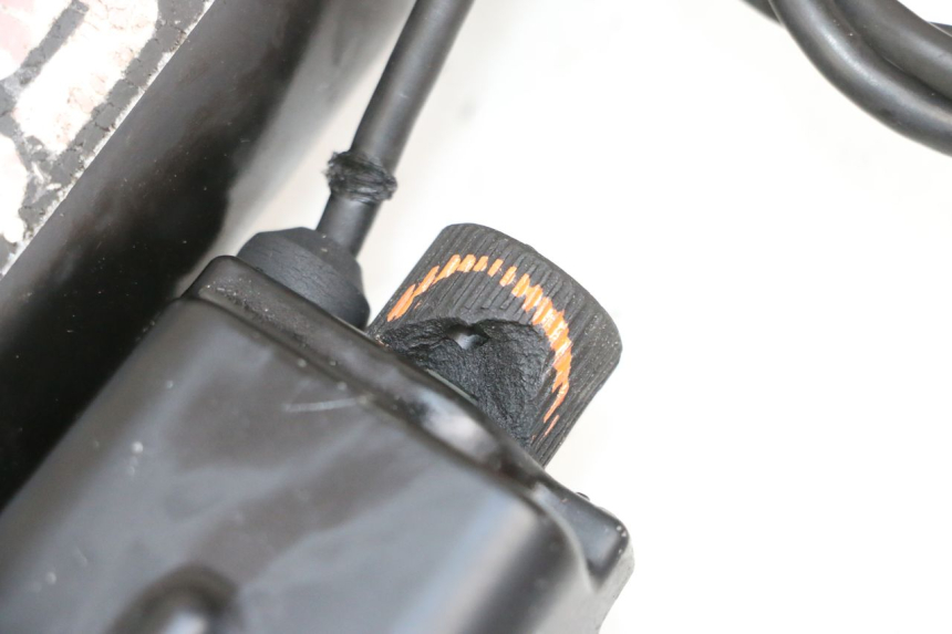 photo de OSŁONA WIDEŁEK ZAWIESZENIA PRZEDNIEGO KAWASAKI GPX R WARBIRD 600 (1988 - 1993) - Kontrola wizualna