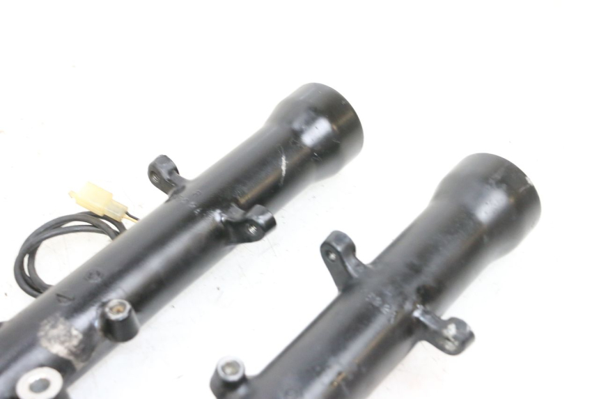 photo de OSŁONA WIDEŁEK ZAWIESZENIA PRZEDNIEGO KAWASAKI GPX R WARBIRD 600 (1988 - 1993) - Stan powierzchni