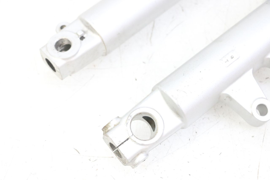 photo de OSŁONA WIDEŁEK ZAWIESZENIA PRZEDNIEGO SUZUKI GS GSE 500 (2001 - 2003) - Stan powierzchni