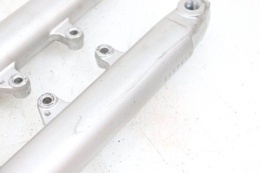 photo de OSŁONA WIDEŁEK ZAWIESZENIA PRZEDNIEGO SUZUKI GSF N BANDIT 600 (1996 - 1999) - Oznaczenia i referencje