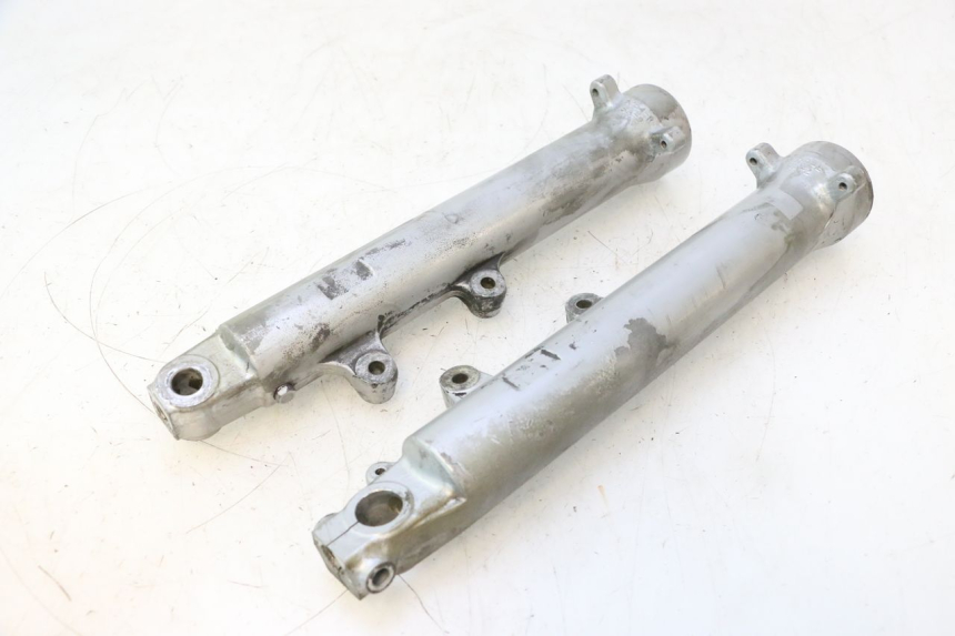photo de TULEJA WIDEŁEK SUZUKI GSX F GSXF 750 (1988 - 1998) - Zbliżenie techniczne