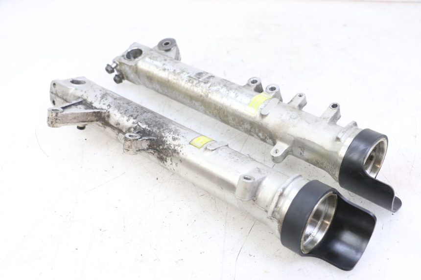 photo de OSŁONA WIDEŁEK ZAWIESZENIA PRZEDNIEGO HONDA CBR F 1000 (1993 - 1996) - Zoom stanu zużycia