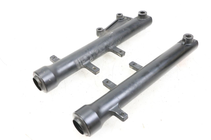 photo de OSŁONA WIDEŁEK ZAWIESZENIA PRZEDNIEGO KYMCO K-PW K-PIPE 50 (2012 - 2017) - Zbliżenie techniczne