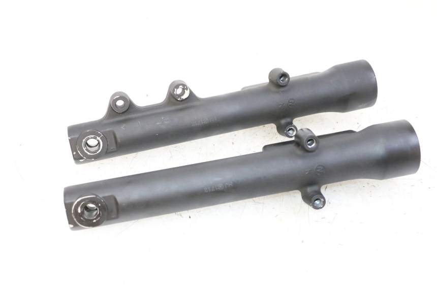 photo de OSŁONA WIDEŁEK ZAWIESZENIA PRZEDNIEGO KIDEN KD125-G 125 (2018 - 2022) - Inny kąt widzenia