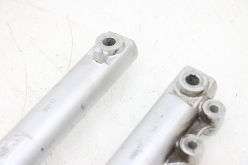 photo de OSŁONA WIDEŁEK ZAWIESZENIA PRZEDNIEGO PEUGEOT KISBEE 2T 50 (2010 - 2017) - Widok ogólny